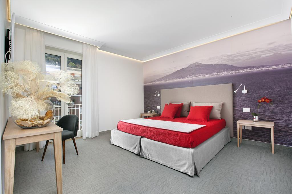 Ulisse Apartment Sorrento Bagian luar foto