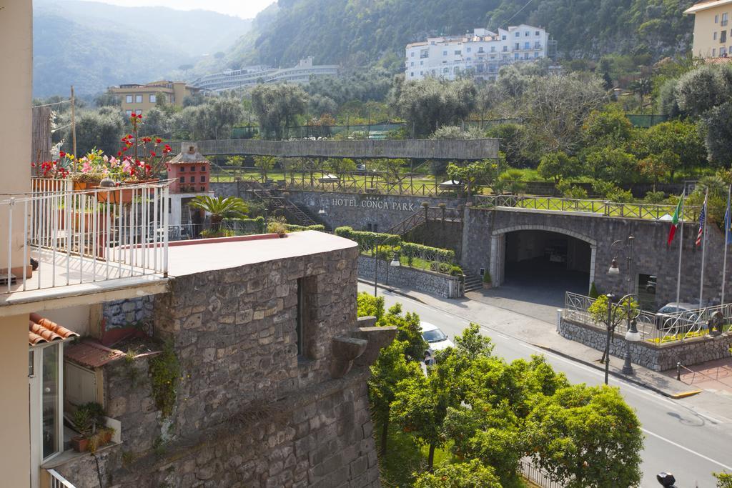 Ulisse Apartment Sorrento Bagian luar foto